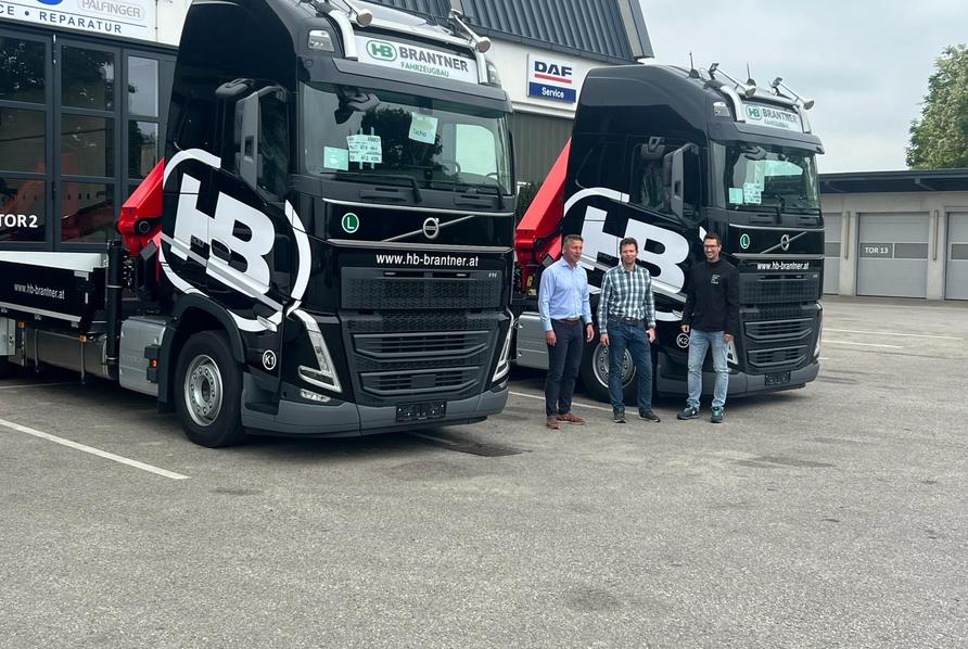 Fahrzeugübergabe an Firma Hans Brantner & Sohn Fahrzeugbau