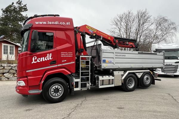 Fahrzeugauslieferung an die Firma Lendl   
